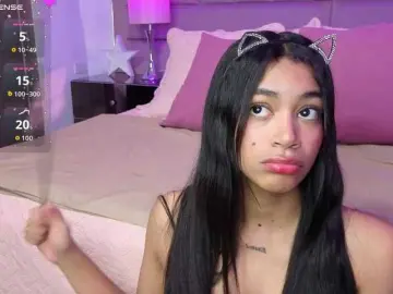 LunaRoussel  live sex cam