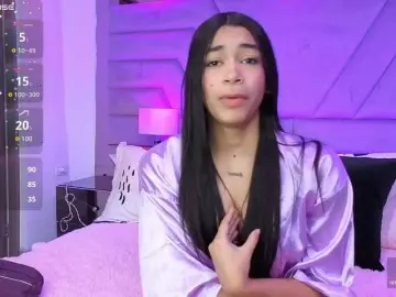 LunaRoussel  live sex cam