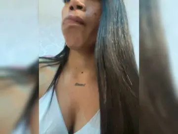 LunaRoussel  live sex cam