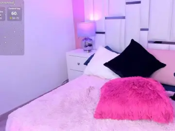 LunaRoussel  live sex cam