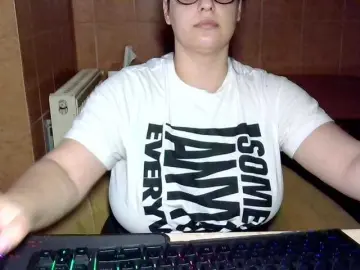 MoniqQuuen  live sex cam