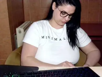MoniqQuuen  live sex cam