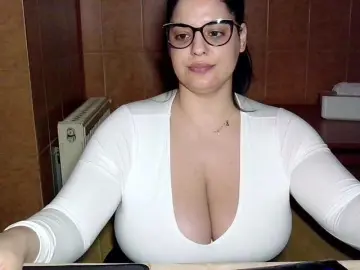 MoniqQuuen  live sex cam