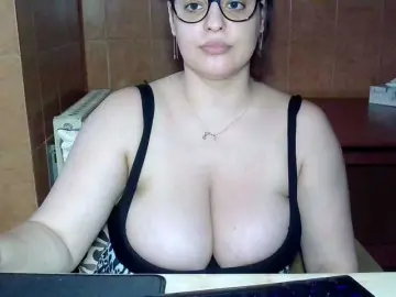MoniqQuuen  live sex cam