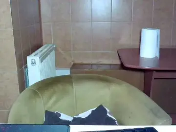 MoniqQuuen  live sex cam