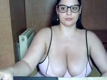 MoniqQuuen  live sex cam