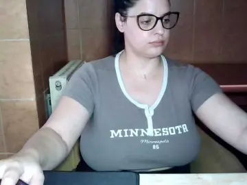 MoniqQuuen  live sex cam
