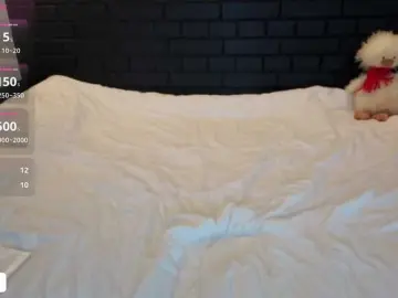 VikkiMikki  live sex cam