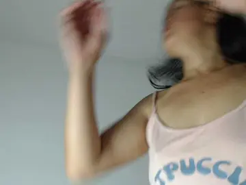 Marilyn-beautifullyhairy  live sex cam