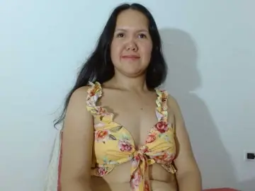 Marilyn-beautifullyhairy  live sex cam