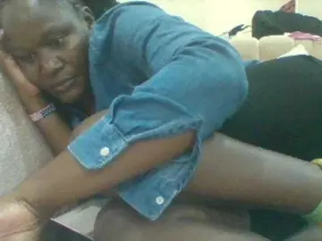 BoobieQueen  live sex cam