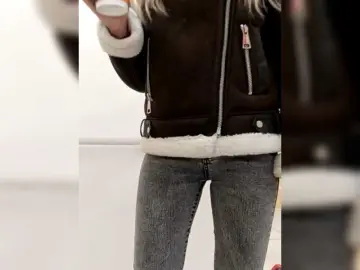 Iam4u1  live sex cam