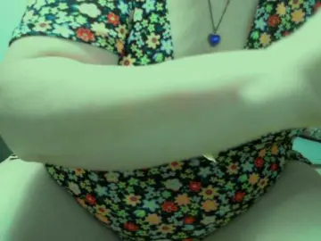 Vyka-Vyka  live sex cam