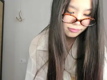 Amiya-cute  live sex cam