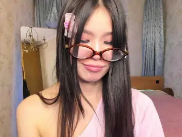 Amiya-cute  live sex cam