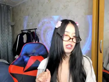 Amiya-cute  live sex cam