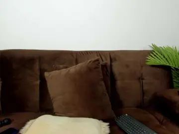 Hannasoto2  live sex cam