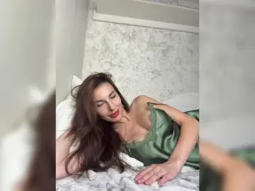 Lindseya  live sex cam