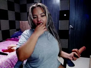 Sweeetgirl23  live sex cam