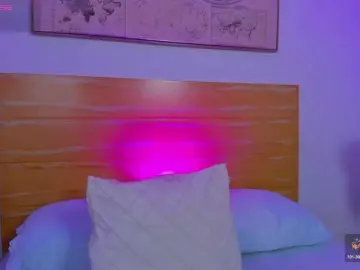 Kitty-sweeety  live sex cam