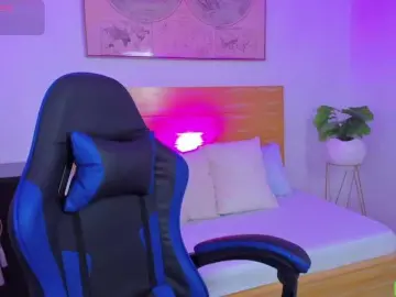 Kitty-sweeety  live sex cam