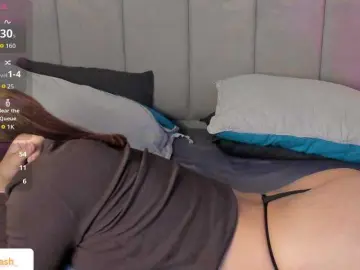 Leaahcash  live sex cam