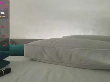 Lovememoreamore  live sex cam