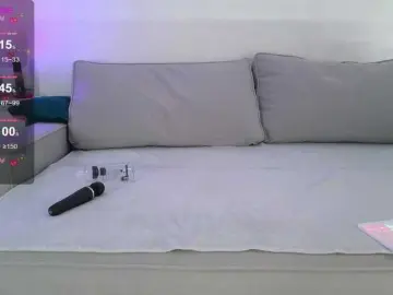 Lovememoreamore  live sex cam