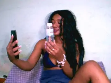 Crystalrosea  live sex cam