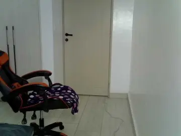 Dinah-6  live sex cam