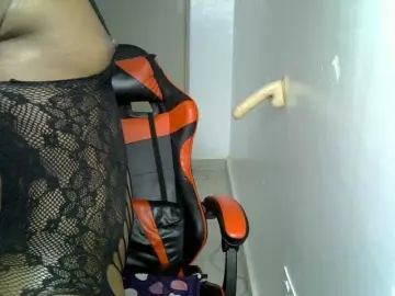Dinah-6  live sex cam