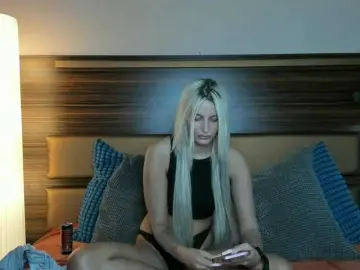 EmilyEclair  live sex cam