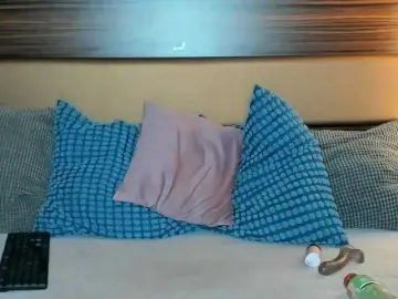 EmilyEclair  live sex cam