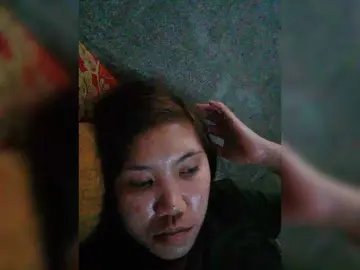 JuicyKittie  live sex cam