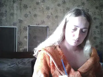 Margo8  live sex cam