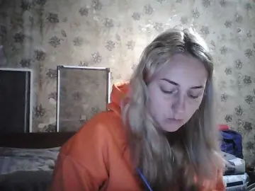 Margo8  live sex cam