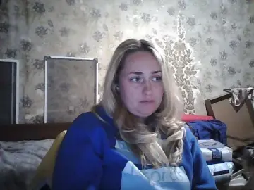 Margo8  live sex cam