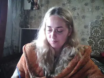 Margo8  live sex cam