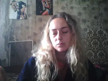 Margo8  live sex cam
