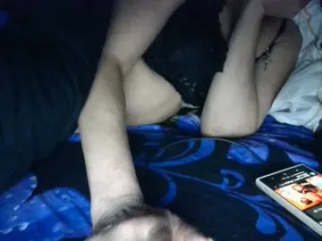 Paranoik999  live sex cam