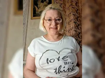 Vika211  live sex cam