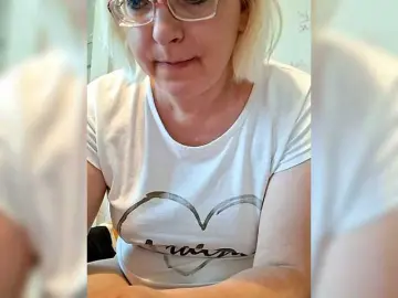 Vika211  live sex cam
