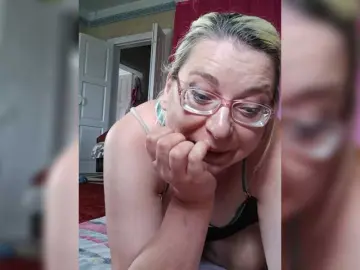 Vika211  live sex cam