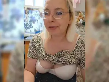 Vika211  live sex cam