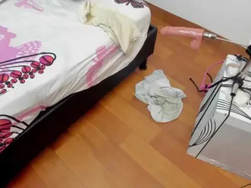 Charlotte-111  live sex cam