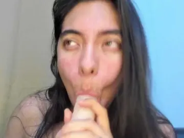 Emily118  live sex cam