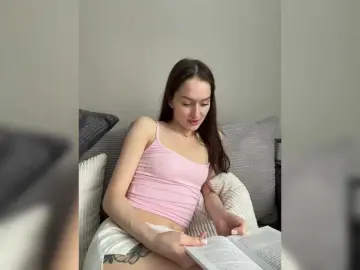 WhiteTEAa  live sex cam