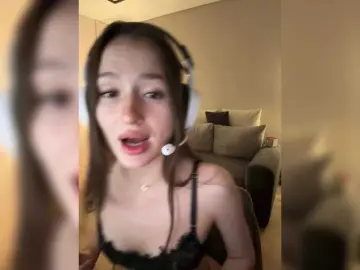 WhiteTEAa  live sex cam