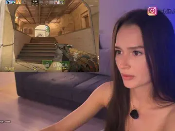 WhiteTEAa  live sex cam