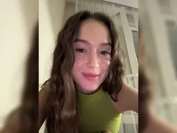 WhiteTEAa  live sex cam
